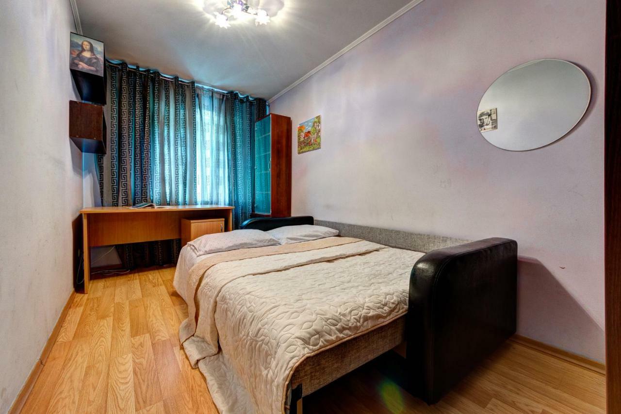 Apartments Near The Nsc Olympic キエフ エクステリア 写真